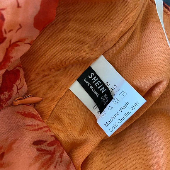 Peach and Red Floral Ruffle Mini Skirt - Picture 4 of 4